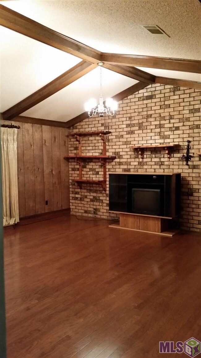 Beautiful Hardwood flooring