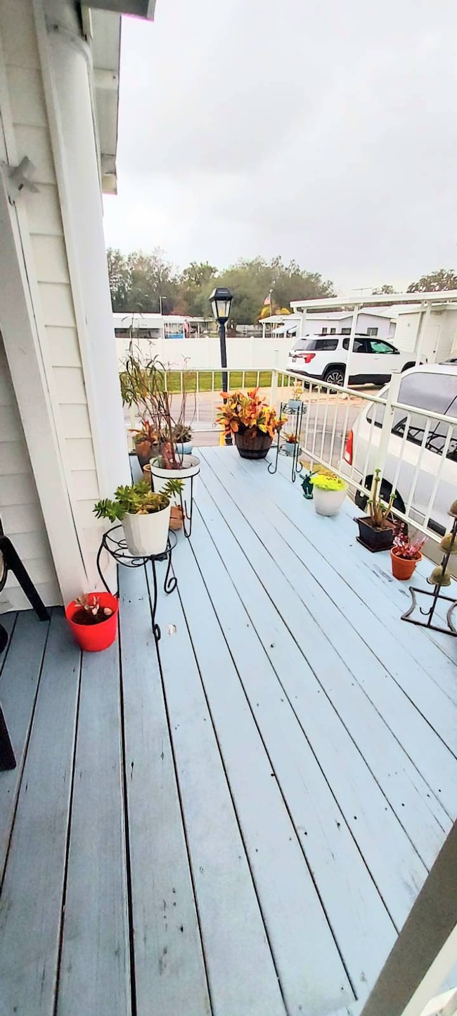 37251 Chancey Rd unit 70, Zephyrhills, FL 33541 - photo 3