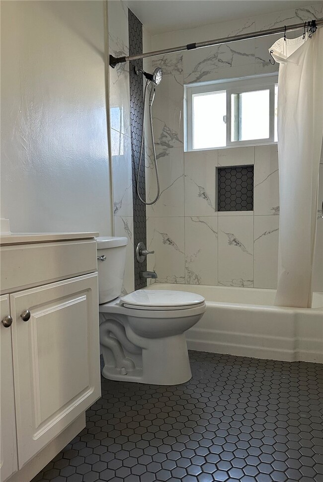 6643 De Longpre Ave unit 5, Los Angeles, CA 90028 - photo 5