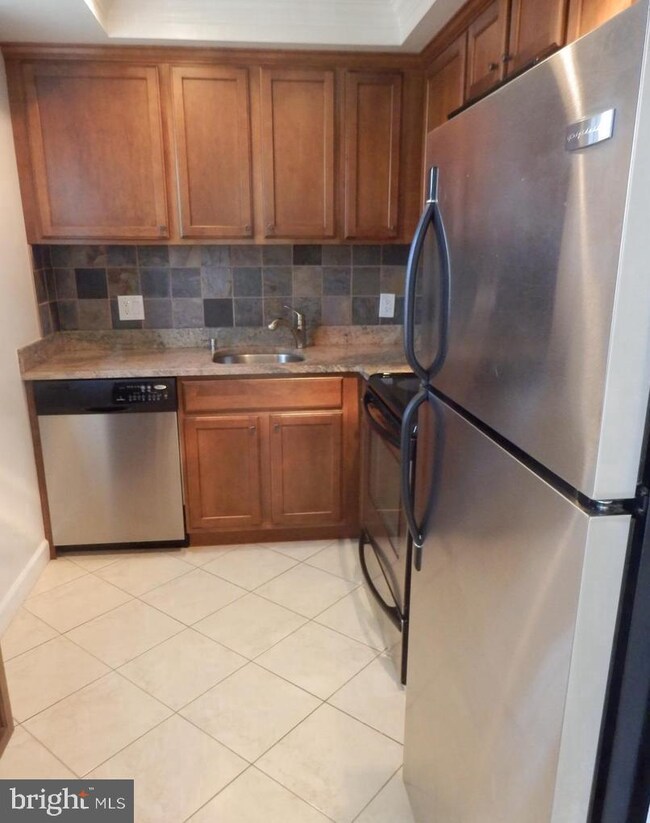 3047 S Buchanan St unit C1, Arlington, VA 22206 - photo 7