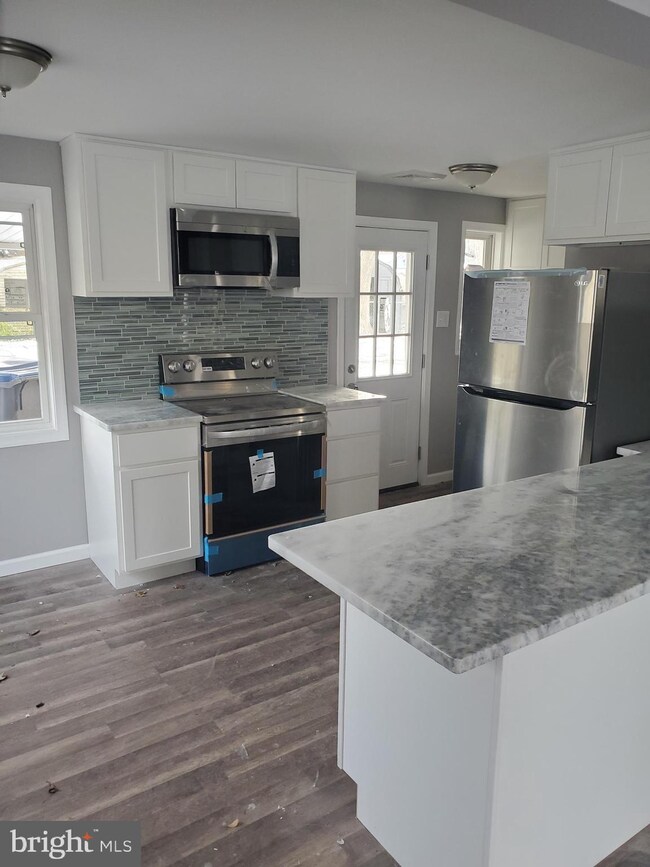 424 Martin Dr, New Castle, DE 19720 - photo 4