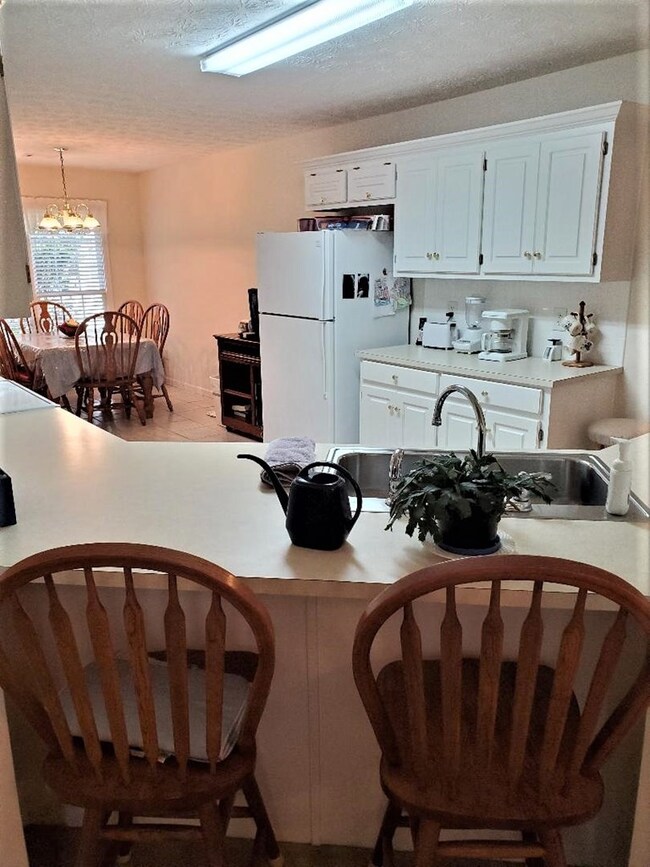 Kitchen with Small Breakfast Bar