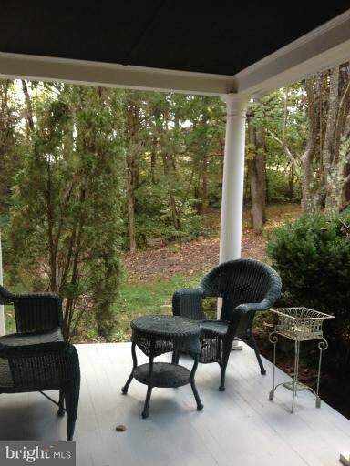 8277 Lock Ln, Warrenton, VA 20186 - photo 3