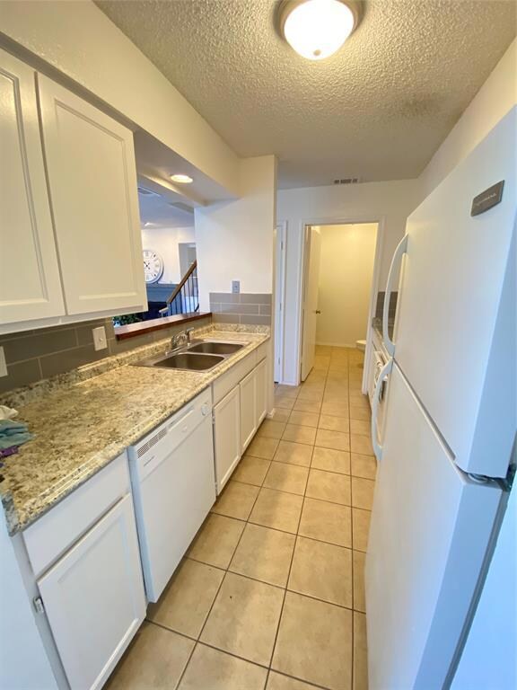 2713 Meadow Park Dr unit A, Bedford, TX 76021 - photo 6