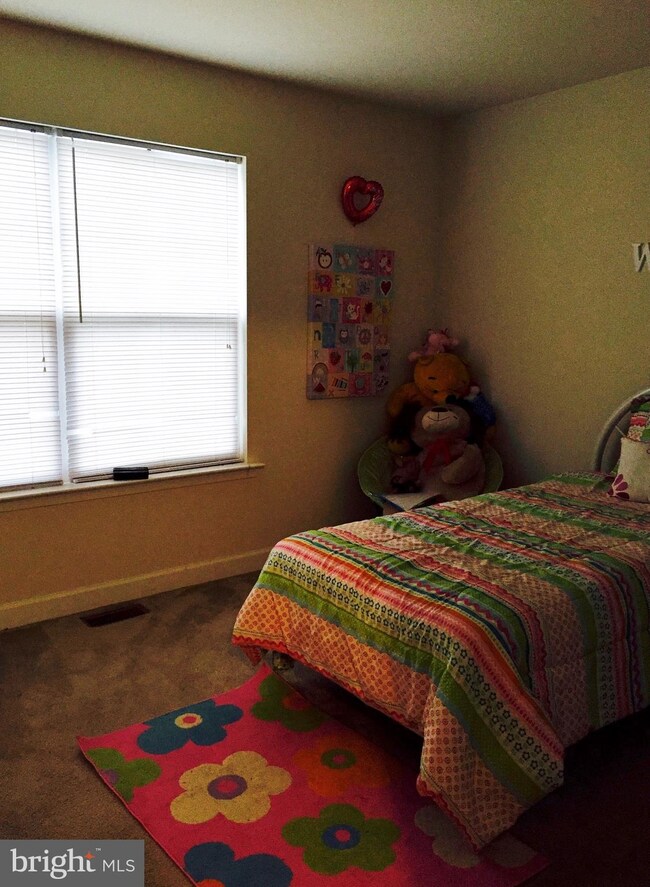 429 English Oak Ln, Prince Frederick, MD 20678 - photo 4