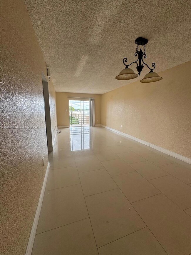 Royal Palmetto Condos unit 407, Hialeah, FL 33012 - photo 4