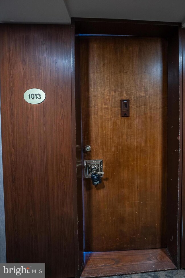 Green Hill Condominiums unit W-1013, Wynnewood, PA 19096 - photo 2