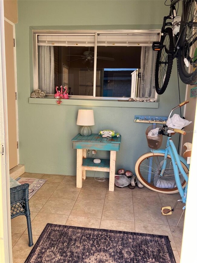 250 Rosery Rd NW unit 337B, Largo, FL 33770 - photo 3