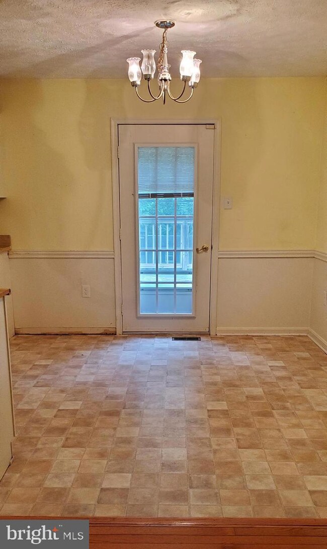 25895 Hills Dr, Mechanicsville, MD 20659 - photo 6