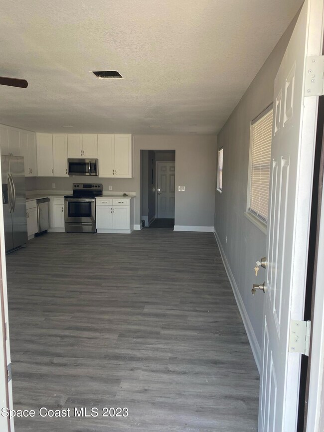 1474 Rosemary Dr, Melbourne, FL 32935 - photo 6