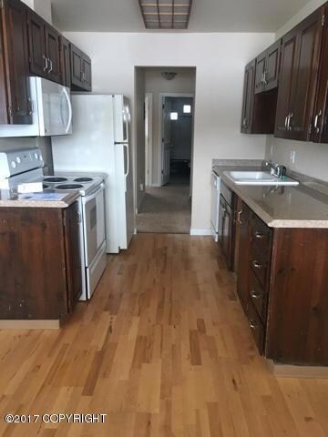 720 W 75th Ave unit B, Anchorage, AK 99518 - photo 3