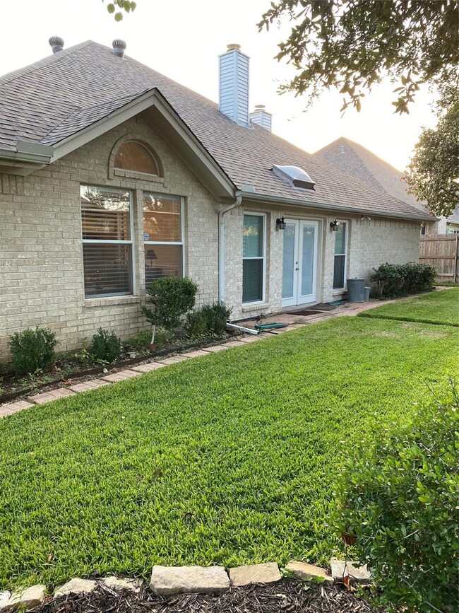 720 Bent Tree Ct, Hurst, TX 76054 - photo 6