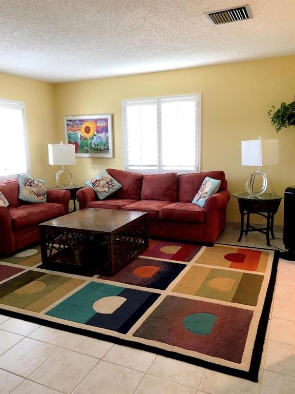 Living Rm