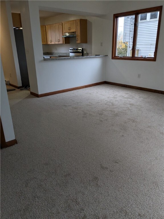 6 Beacon St, Westerly, RI 02891 - photo 7