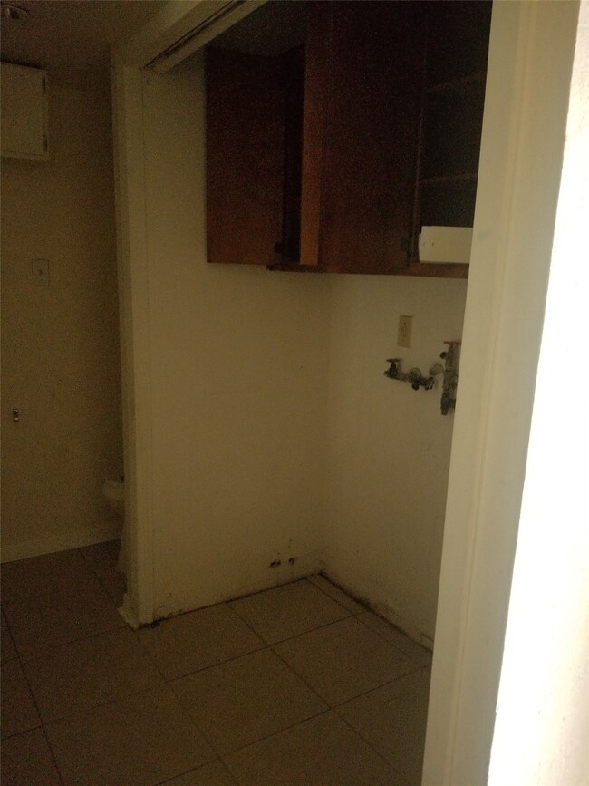 washer/dryer connections