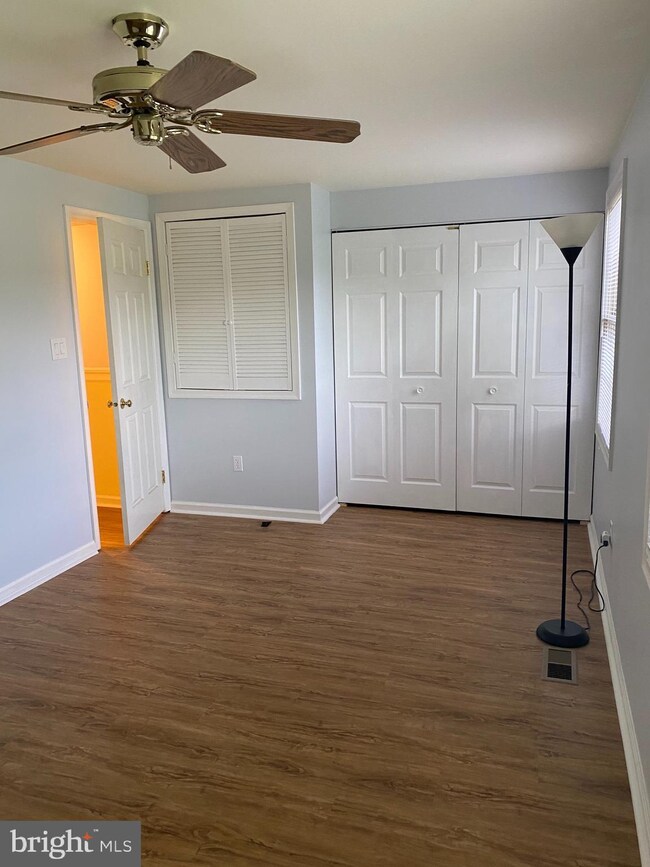 13971 Baton Rouge Ct, Centreville, VA 20121 - photo 6