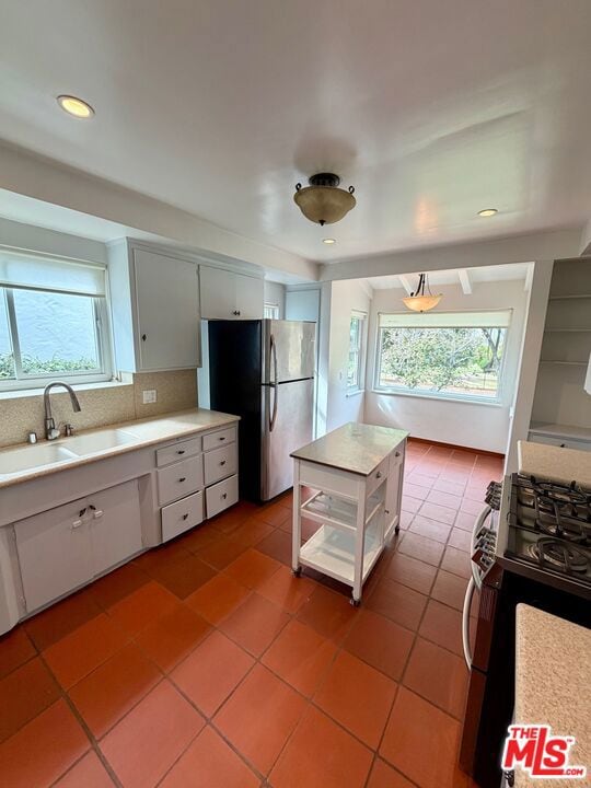 10470 Lorenzo Place, Los Angeles, CA 90064 - photo 2