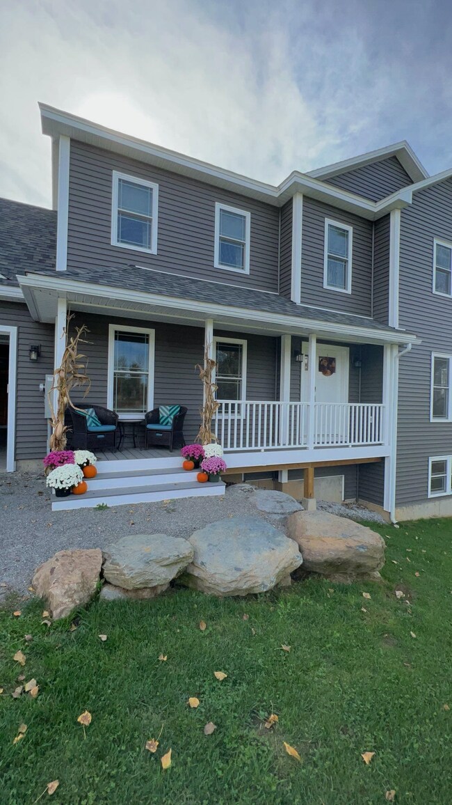 99 Trails Edge Dr, Sheldon, VT 05483 - photo 2