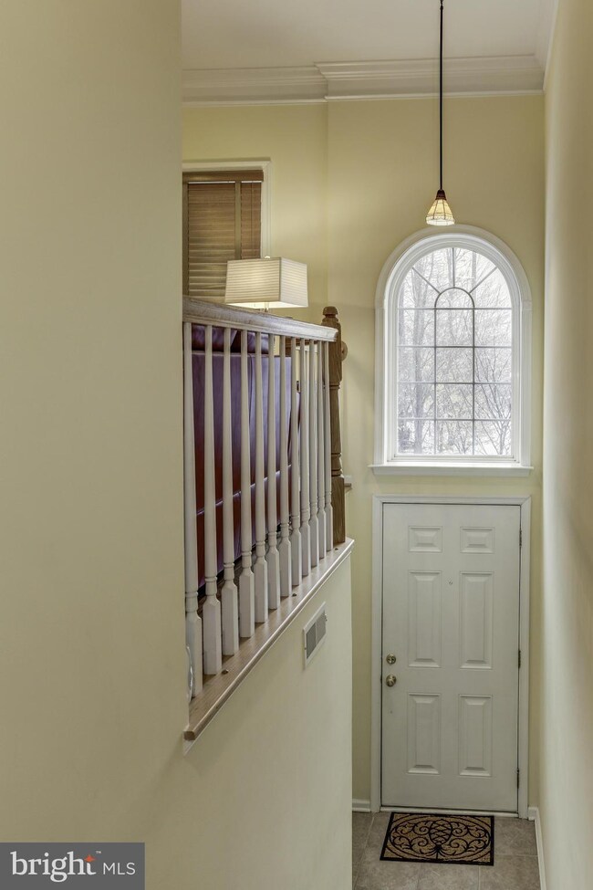 8006 Pennington Dr, Laurel, MD 20724 - photo 3