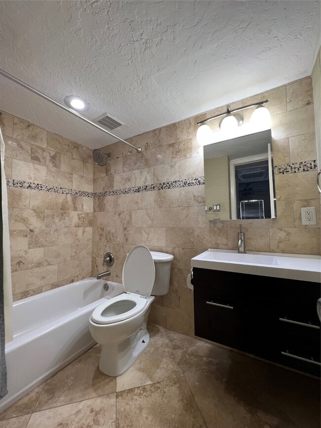 3224 Timmons Ln unit 130, Houston, TX 77027 - photo 5
