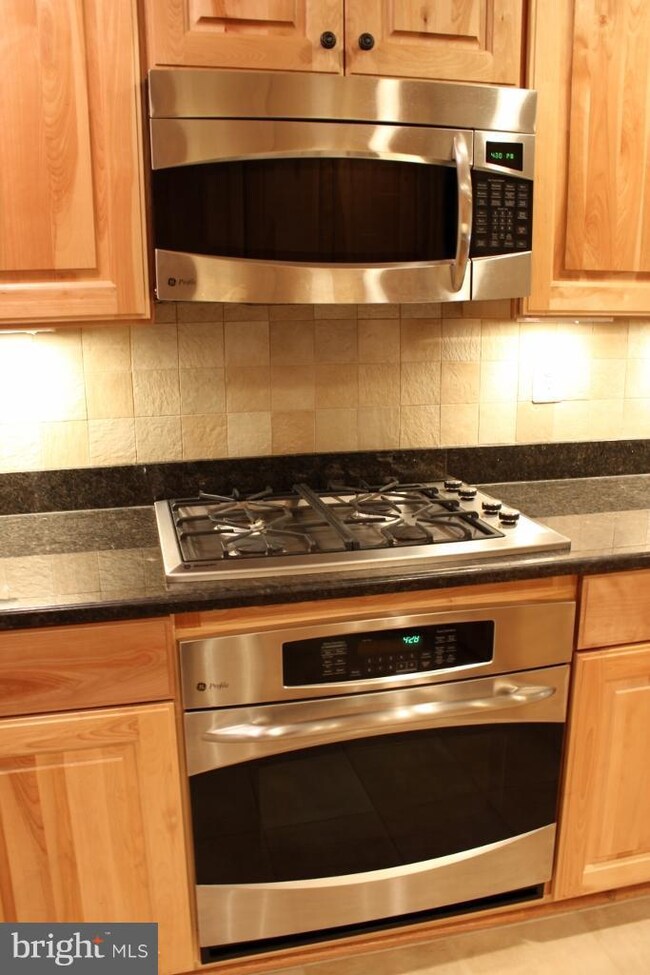 6610 Midhill Place, Falls Church, VA 22043 - photo 6