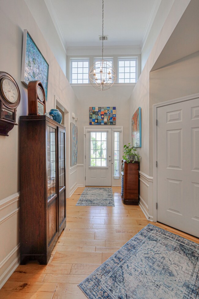 Two-story foyer