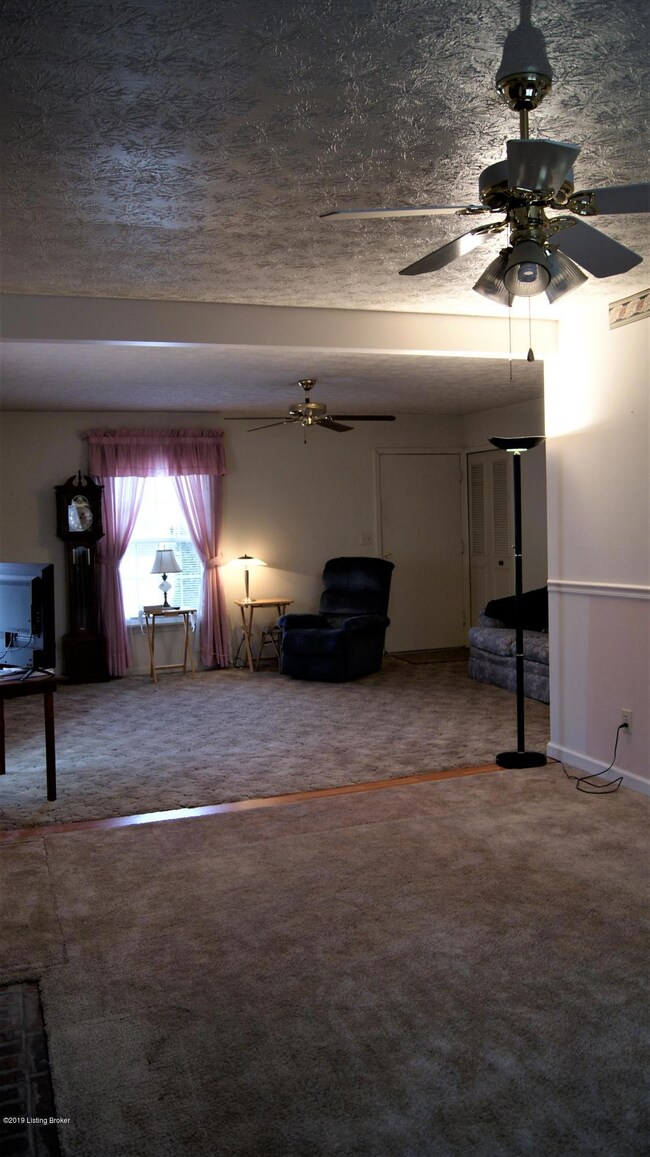 9418 Fairground Rd, Louisville, KY 40291 - photo 5