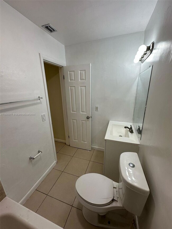 214 SE 8th St unit 5, Hallandale Beach, FL 33009 - photo 7