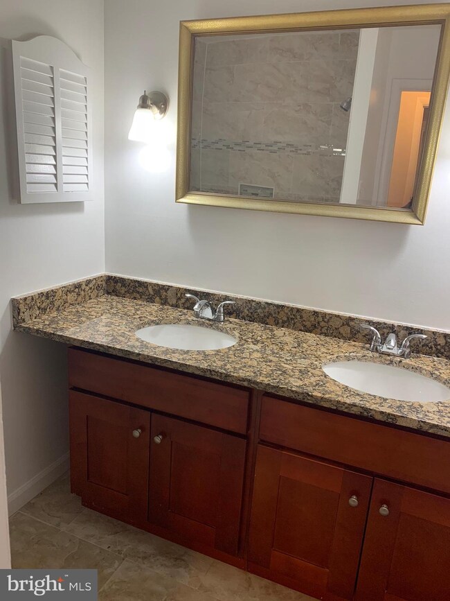 1206 Shady Glen Dr, District Heights, MD 20747 - photo 6