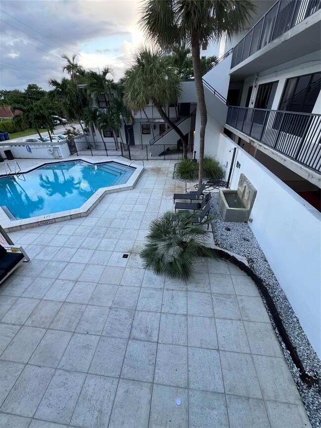 2100 NE 33rd Ave unit GS S, Fort Lauderdale, FL 33305 - photo 4