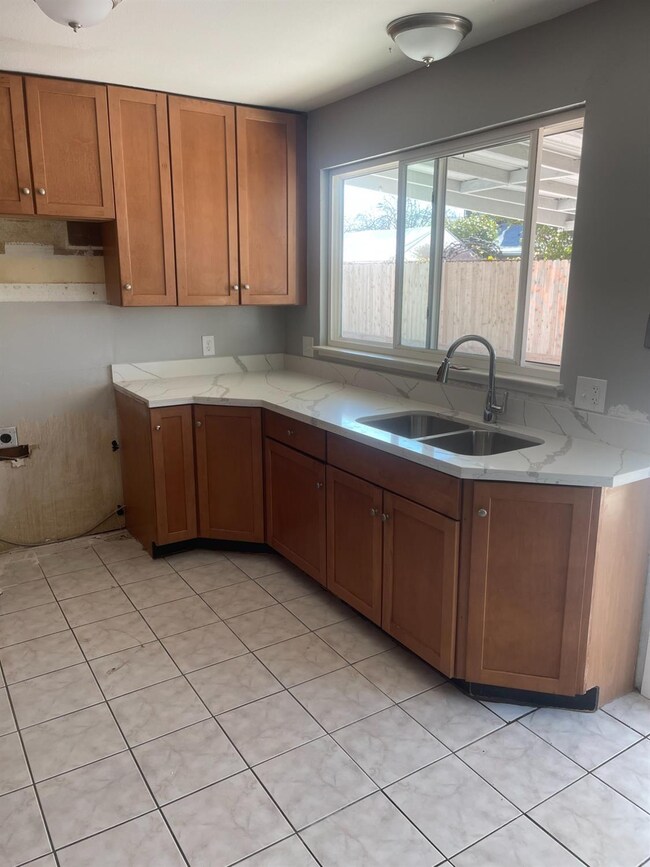 5889 E Ramona Ave, Fresno, CA 93727 - photo 7