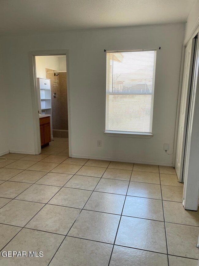 3801 Gateway South Blvd Unit B Blvd unit B, El Paso, TX 79930 - photo 4