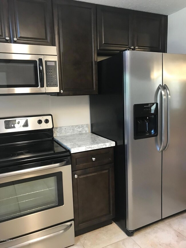 10640 Tulsa Rd, Jacksonville, FL 32218 - photo 7