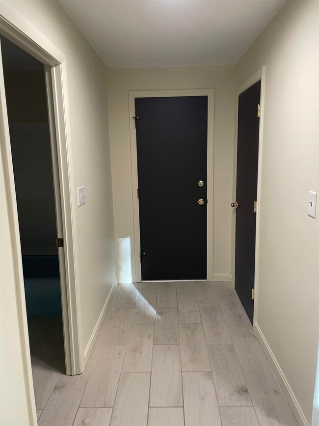 81 Fisherville Rd unit 7, Concord, NH 03303 - photo 3