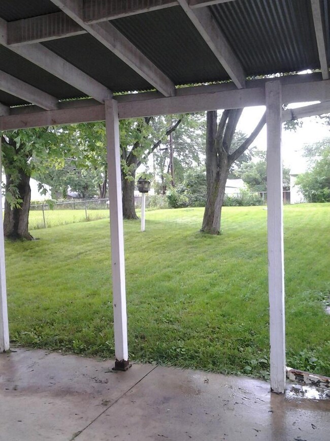 3926 Sexton Dr, Columbus, OH 43228 - photo 3