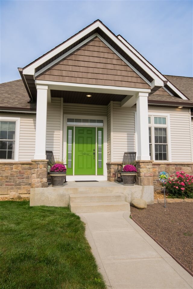 1916 E Ridge Valley Dr, Warsaw, IN 46582 - photo 3