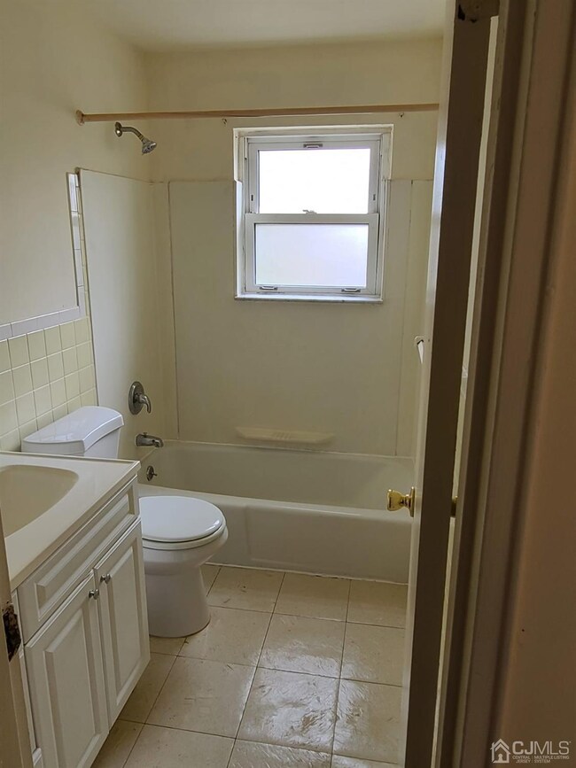 161 Evergreen Rd unit 8B, Edison, NJ 08837 - photo 5