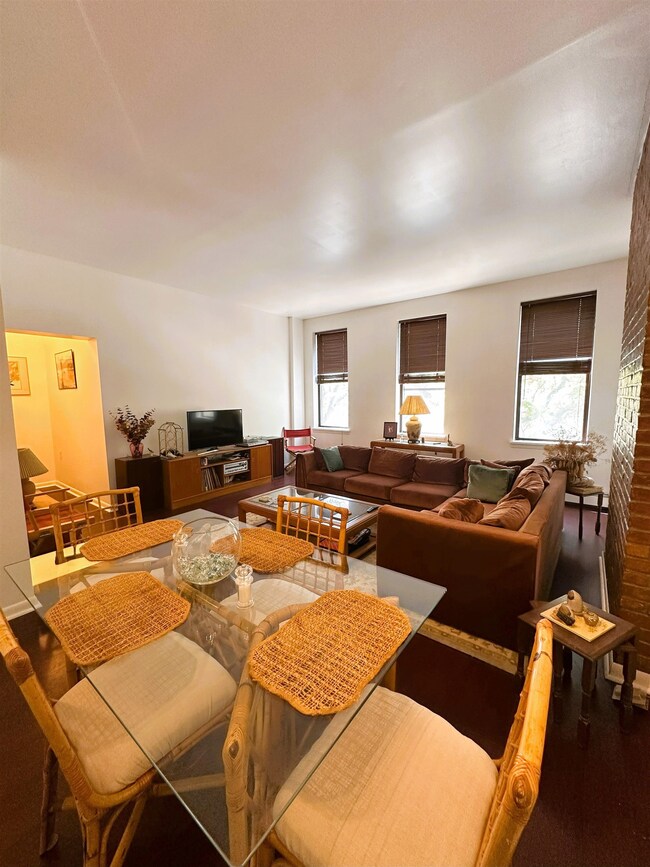 496 Pavonia Ave unit 2A, Jersey City, NJ 07306 - photo 6