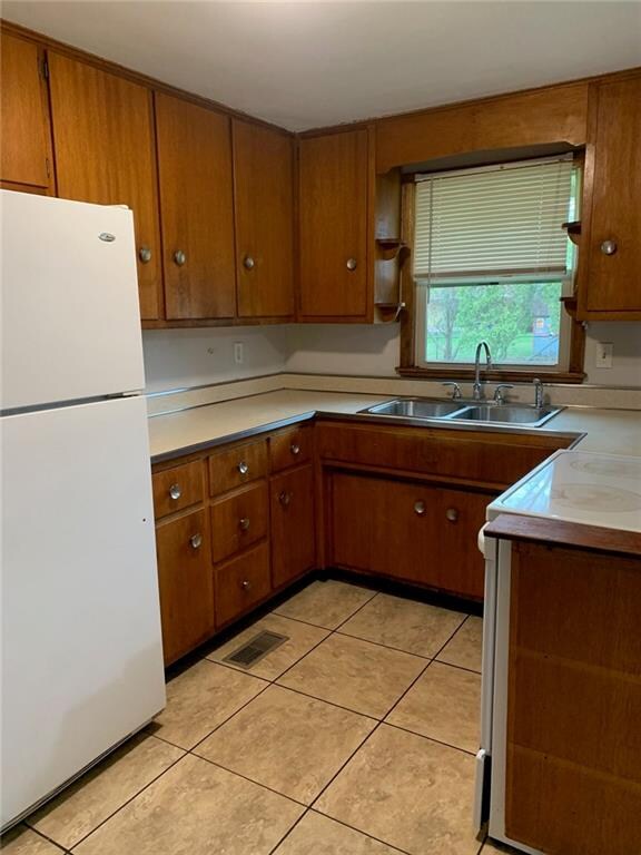 3212 E 6th St, Anderson, IN 46012 - photo 5