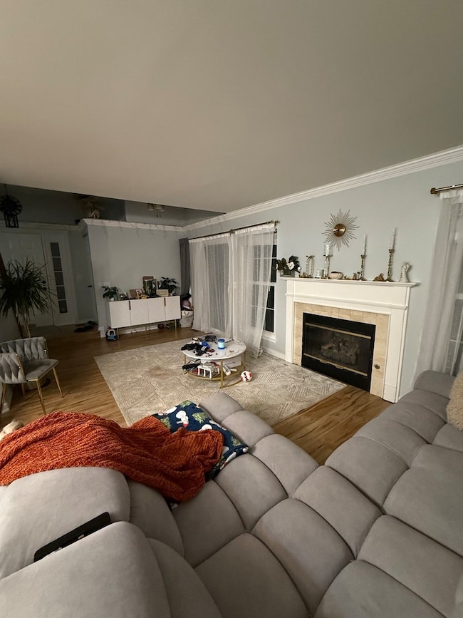 1063 Stillwater Rd unit 1063, Elgin, IL 60120 - photo 4