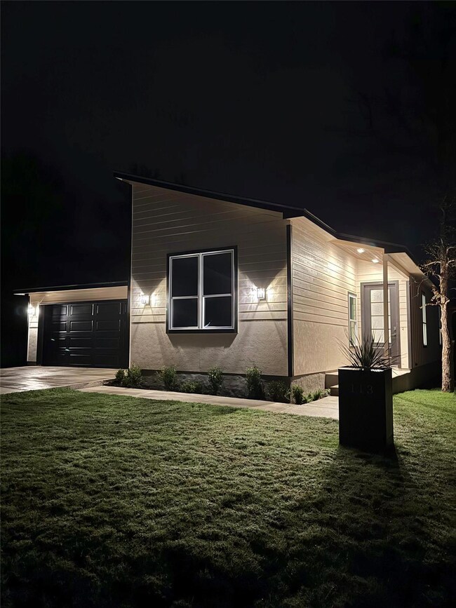 113 Mokulua Ln, Bastrop, TX 78602 - photo 2