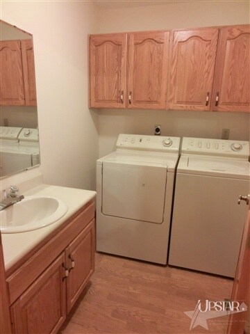 Washer & dryer included
