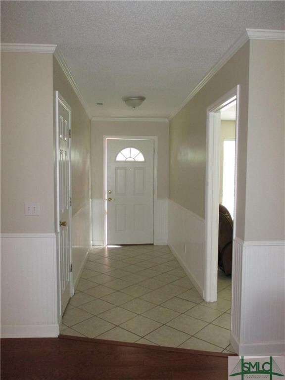 Nice wide foyer with tile floors