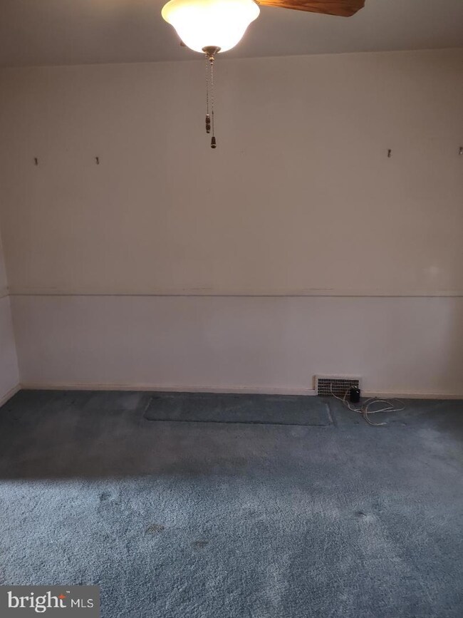 76 Strathaven Dr, Broomall, PA 19008 - photo 2