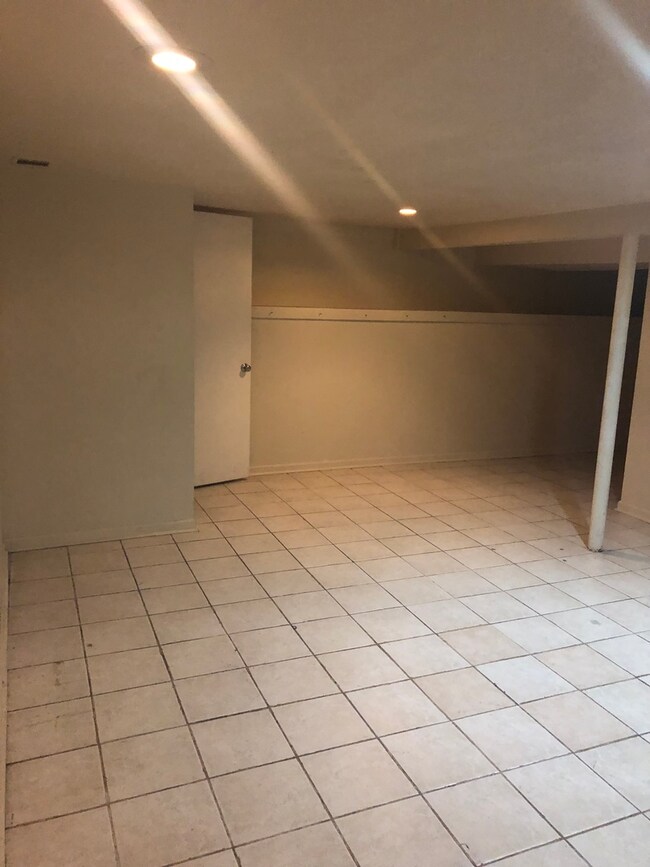 903 S Spring Rd, Elmhurst, IL 60126 - photo 4