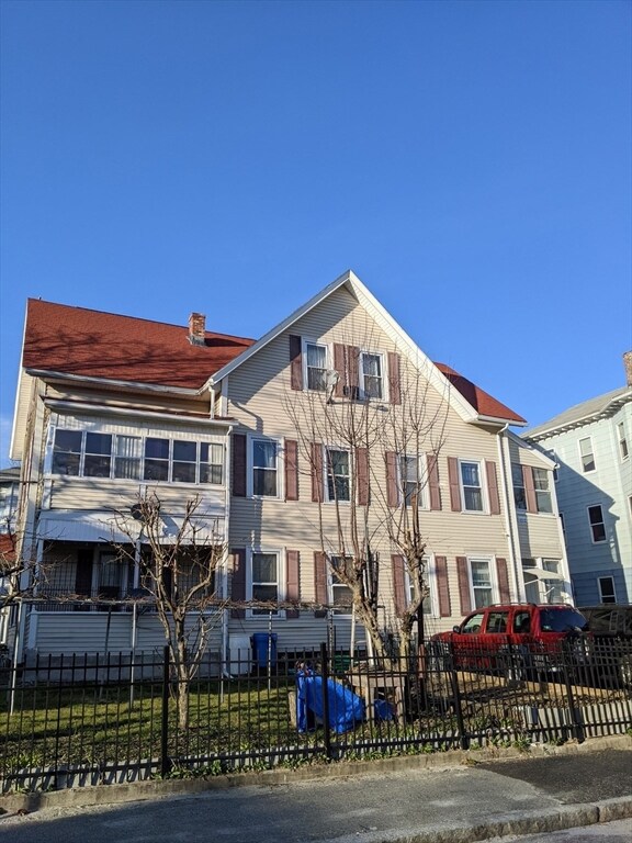 25 Florence St, Worcester, MA 01610 - photo 2