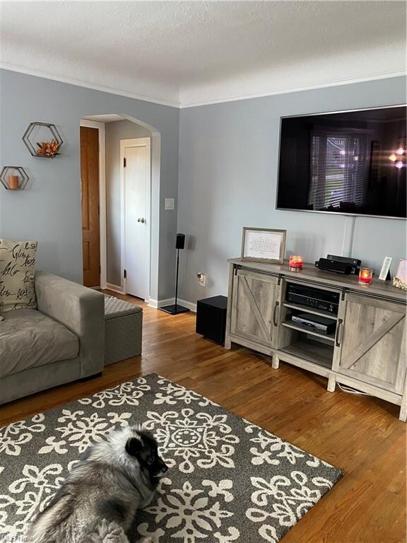 Living Room 17 x 14 with hardwood floors.