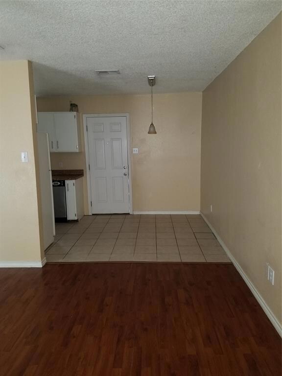 308 E Willingham St, Cleburne, TX 76031 - photo 4