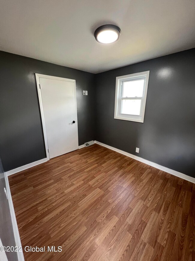 1821 Ferguson St, Schenectady, NY 12303 - photo 7