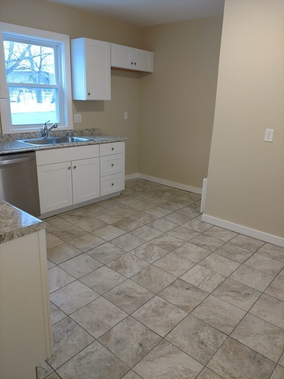 107 Portland St, Haverhill, MA 01830 - photo 5